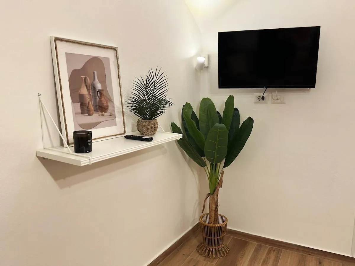 Apartment Chiaia - Napoli Centro - Vetriera Inn
