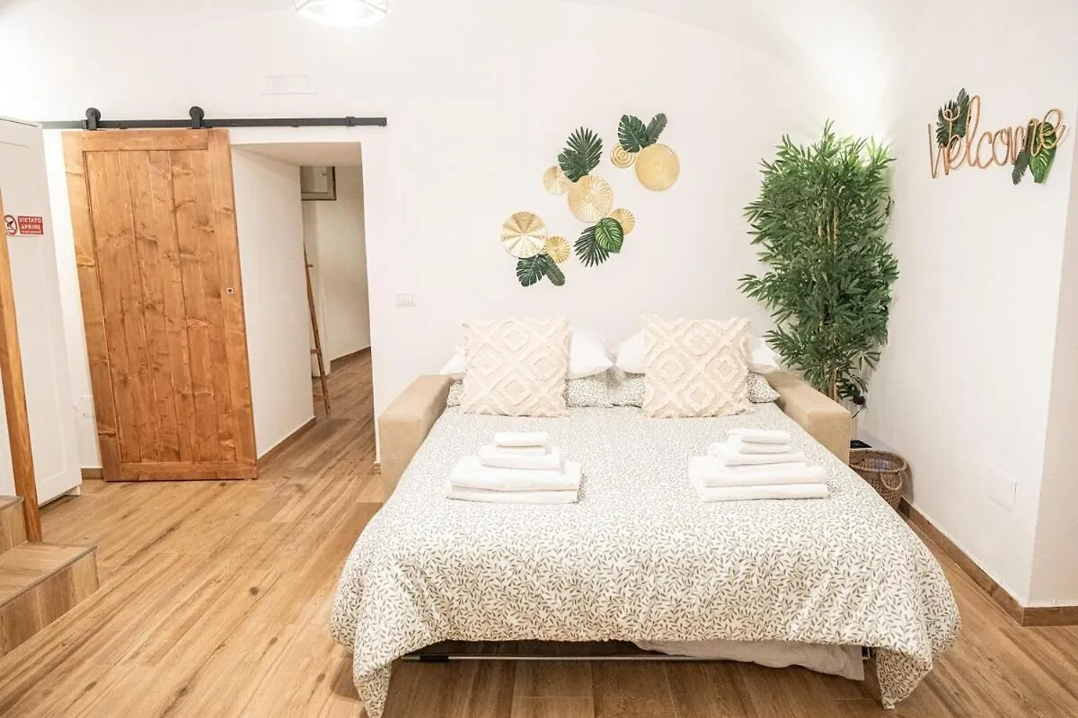 Chiaia - Napoli Centro - Vetriera Inn Italy